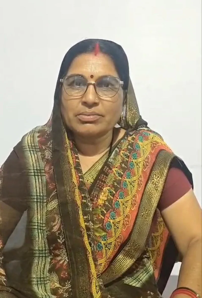 लकड़ी के चूल्हे से गैस की रसोई तक कमलाबाई, के जीवन में आया सुकून