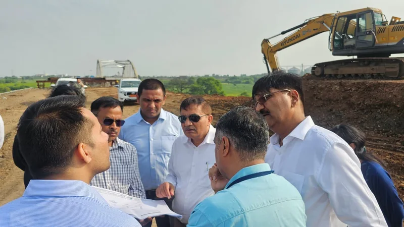 NHAI के सदस्य (परियोजना) श्री विपिनेश शर्मा ने मध्य प्रदेश में राष्ट्रीय राजमार्ग परियोजनाओं का किया निरीक्षण